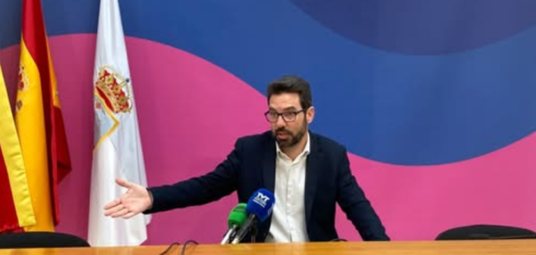 MAÑANA SE ADJUDICA EN JGL LA CONTRATACIÓN DE LA REPARACIÓN, SANEADO, PINTADO Y PROTECCIÓN DEL ALUMBRADO PÚBLICO EN DIFERENTES ZONAS DEL MUNICIPIO