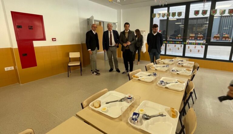 EDUCACIÓN ESTUDIA LA IMPLANTACIÓN EN TORREVIEJA DE UN NUEVO COLEGIO Y UN NUEVO IES EN PREFABRICADAS PARA DAR SOLUCIÓN A LA AVALANCHA DE MATRÍCULAS SOBREVENIDAS