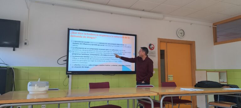 LA UNIDAD DE PREVENCIÓN COMUNITARIA DE CONDUCTAS ADICTIVAS (UPCCA) DEL AYUNTAMIENTO COMIENZA LAS ACTUACIONES EN TODOS LOS IES DEL PROGRAMA DE PREVENCIÓN UNIVERSAL ESCOLAR