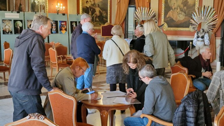 Un centenar de socios de la Asociación Musical y Cultural Ars Aetheria presentan su firma para la convocatoria de Asamblea General Extraordinaria