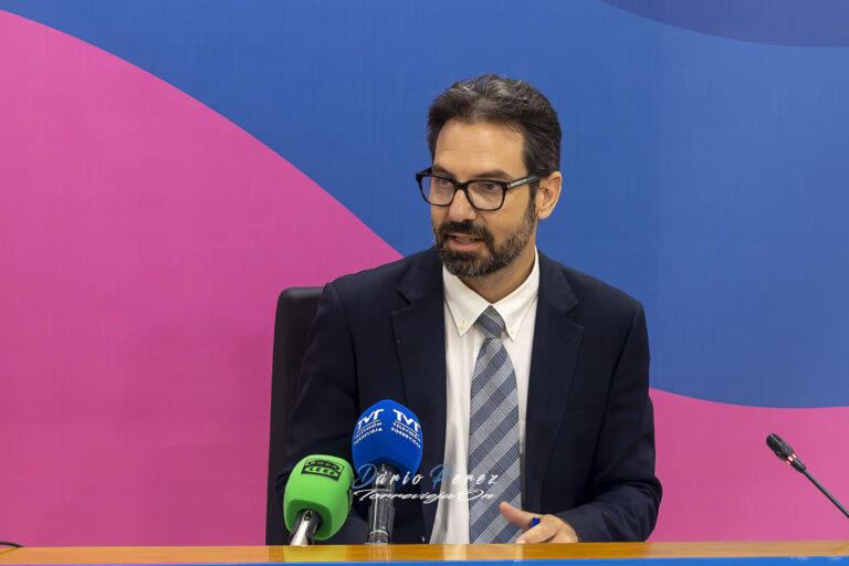 Torrevieja licita la renovación del alumbrado público en la Avenida de Baleares por 177.394 euros para mejorar la eficiencia energética
