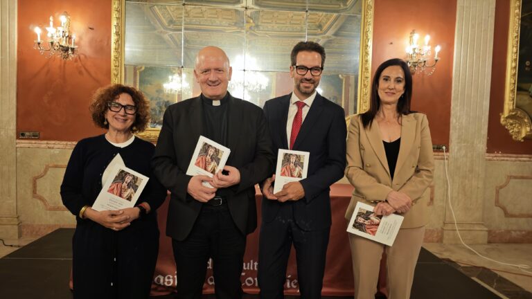 CONFERENCIA SOBRE LA ENCÍCLICA “DILEXIT NOS”, CLAVE PARA ENTENDER EL PONTIFICADO DEL PAPA FRANCISCO