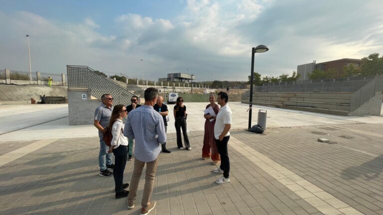 EN SEPTIEMBRE/OCTUBRE FINALIZAN LAS OBRAS DE REPARACIÓN DE SIETE PISTAS DE PÁDEL, DOS PISTAS DE FRONTENIS, NUEVO CONTROL DE ACCESO A LAS INSTALACIONES Y LA CONSTRUCCIÓN DE UNA CAFETERÍA EN LA CIUDAD DEPORTIVA