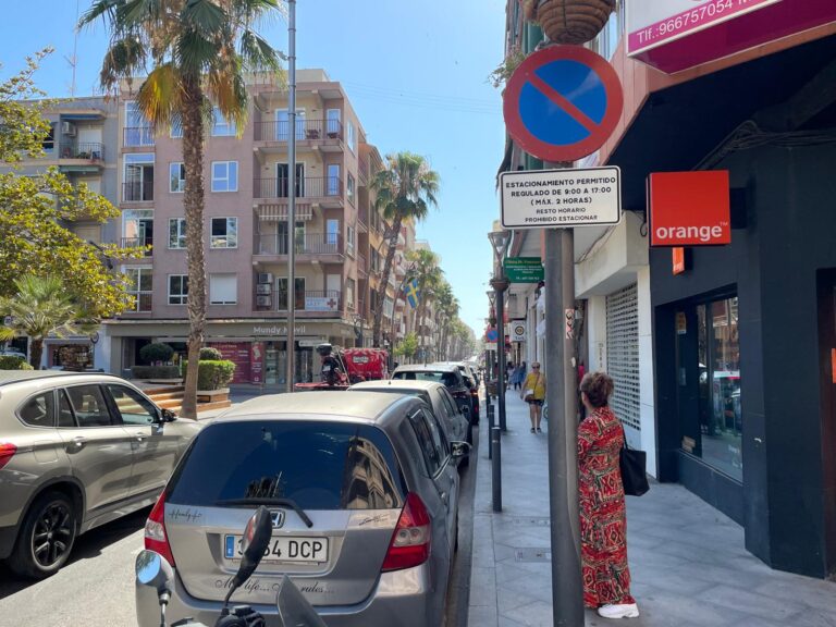 EL HORARIO DEL APARCAMIENTO REGULADO EN LA CALLE RAMÓN GALLUD PASA A SER DE 9:00 A 17:00 HORAS
