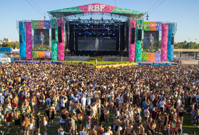 TORREVIEJA PONE FIN A LA ETAPA DEL REGGAETÓN BEACH FESTIVAL PARA AVANZAR HACIA NUEVOS MODELOS DE ESPECTÁCULOS QUE AMPLÍEN LA PROYECCIÓN TURÍSTICA DE LA CIUDAD