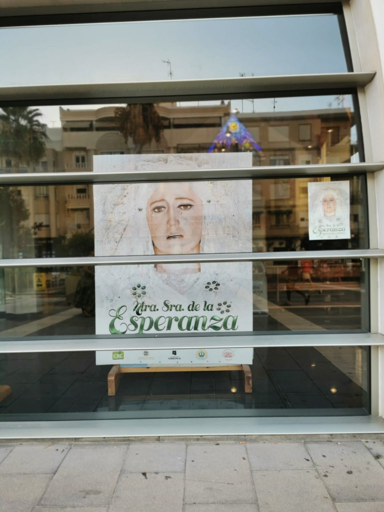 LA VIRGEN DE LA ESPERANZA SALDRÁ EN VÍA LUCIS ESTE DOMINGO DÍA 7 A LAS 20.30 HORAS EN LA PREVIA A LA CORONACIÓN