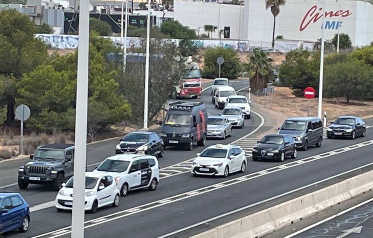 EL GRUPO POPULAR PRESENTA UNA MOCIÓN PARA RECLAMAR AL MINISTERIO DE TRANSPORTES QUE INCLUYA DETERMINADAS NECESIDADES EN LOS ENLACES DE DESDOBLAMIENTO DE LA N-332 A SU PASO POR TORREVIEJA
