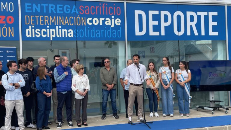 Inaugurado el Pabellón Polideportivo “María Jesús Viuda” en la Ciudad Deportiva de Torrevieja