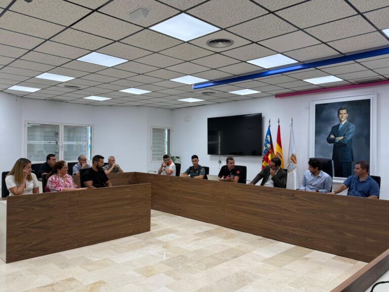 TORREVIEJA CONSTITUYE OFICIALMENTE EL CECOPAL ANTE EL AVISO NARANJA POR LLUVIAS INTENSAS