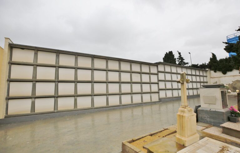 El Ayuntamiento de Torrevieja adjudica la construcción de 296 nuevos nichos en el Cementerio Municipal