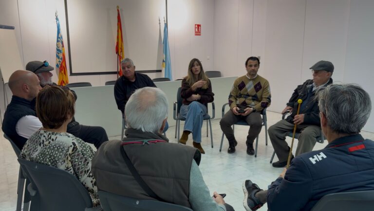 Eduardo Dolón se reúne por primera vez con la Asociación de Vecinos de La Mata y Torrelamata