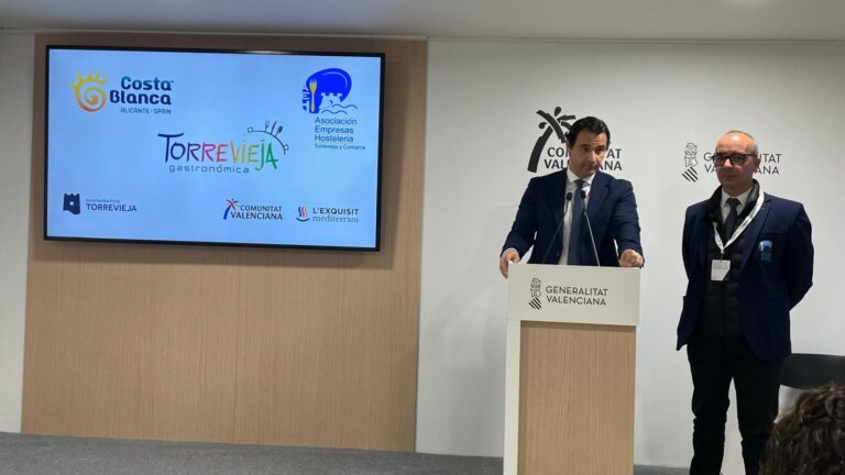 Torrevieja presenta en FITUR su recetario gastronómico tradicional y un showcooking para poner en valor su identidad culinaria
