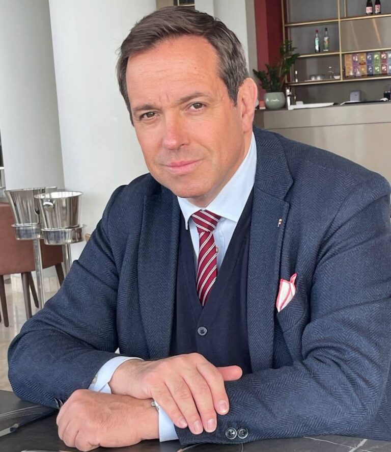 ENRICO DE BARBIERI EMBAJADOR DE LA CASANOVAS ORQUESTA