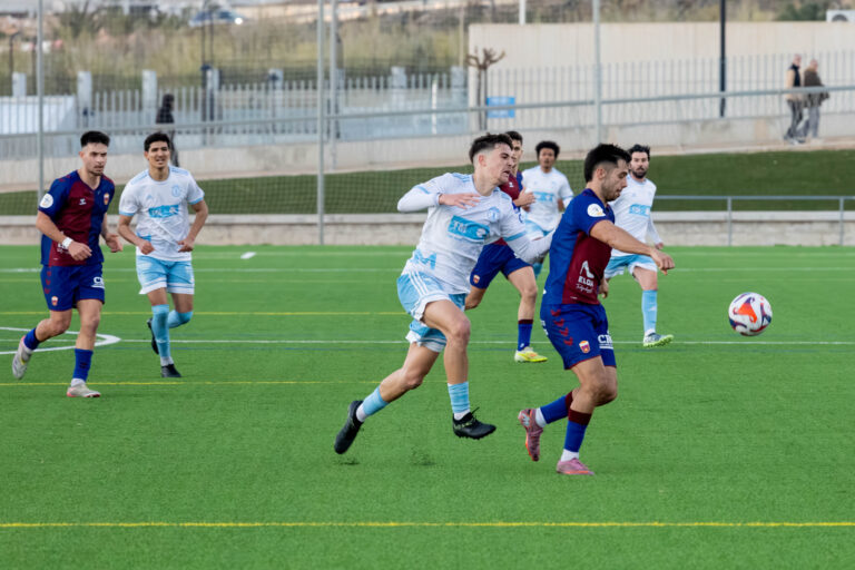 El SC Torrevieja cae por 1-2 en un partido de alta tensión