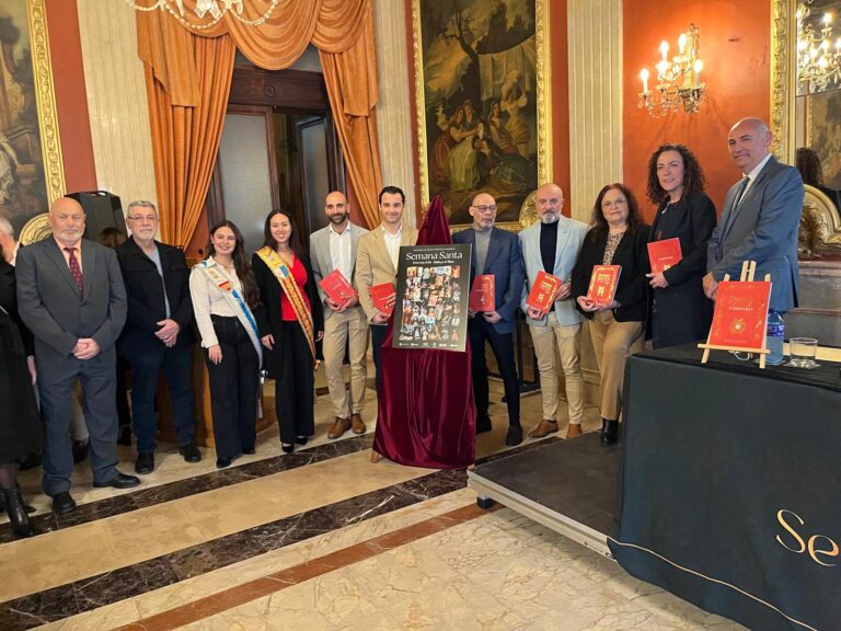 PRESENTADO EL LIBRO-REVISTA DE LA SEMANA SANTA 2026