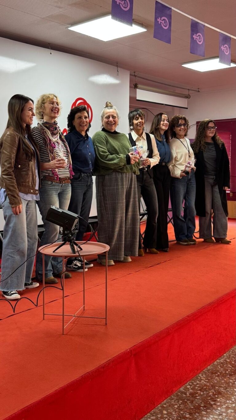 El PSOE de Torrevieja conmemora el 8M con un acto de mujeres en la Casa del Pueblo