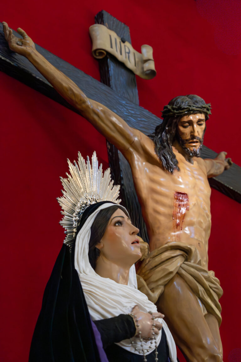 La Cofradía del Cristo Crucificado y María Santísima del Silencio consolida su papel en la Semana Santa