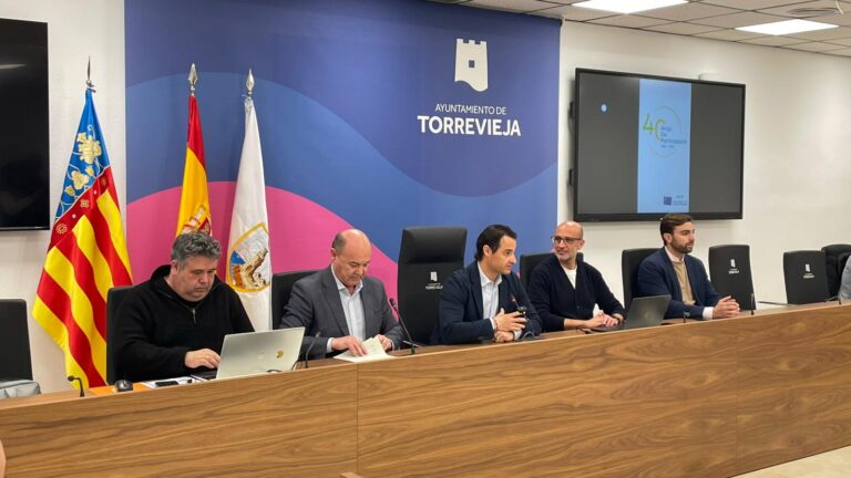 El presidente del Consell Escolar de la Comunitat Valenciana presenta en Torrevieja la campaña “Tu voz importa” para reforzar la participación educativa