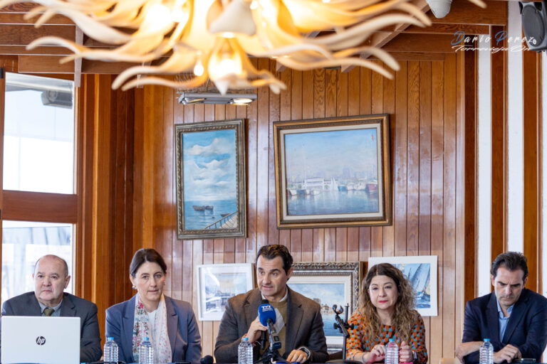 Torrevieja acoge una jornada científica sobre la gestión de la escasez de recursos hídricos en el Real Club Náutico
