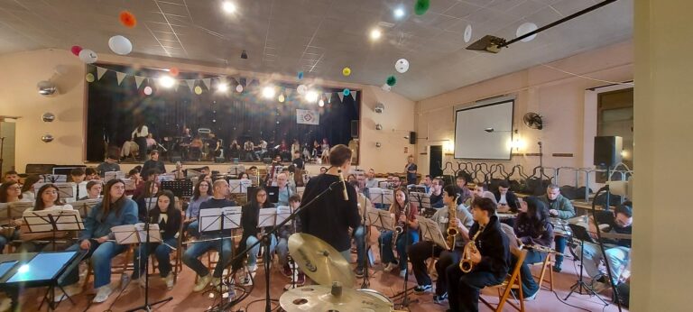 La Unión Musical Torrevejense prepara su centenario con un ambicioso proyecto discográfico en Barcelona