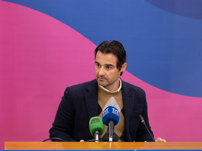 EL ALCALDE DE TORREVIEJA ACUSA AL PSOE DE INSTALARSE EN LA CONFUSIÓN PARA EVITAR POSICIONARSE SOBRE LA AMPLIACIÓN DEL HOSPITAL