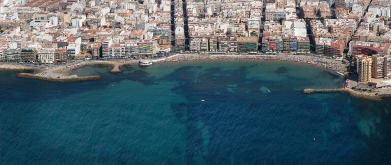Torrevieja supera los 113.000 habitantes y se consolida como una de las ciudades más multiculturales de España