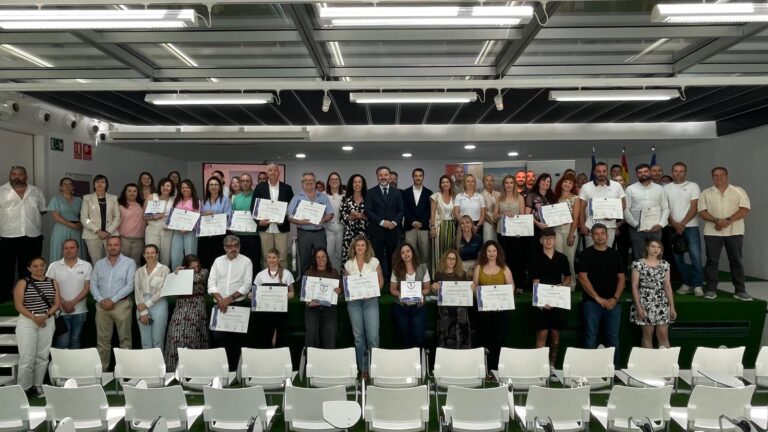 Torrevieja entrega 31 distintivos SICTED y consolida su apuesta por la calidad turística con más de 100 empresas adheridas