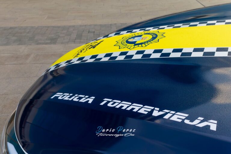 EL PSOE DE TORREVIEJA DENUNCIA QUE EL NUEVO RETÉN POLICIAL ES UN «BRINDIS AL SOL» QUE NO MEJORA LA SEGURIDAD Y SUPONE OTRO DESPILFARRO DE DINERO PÚBLICO