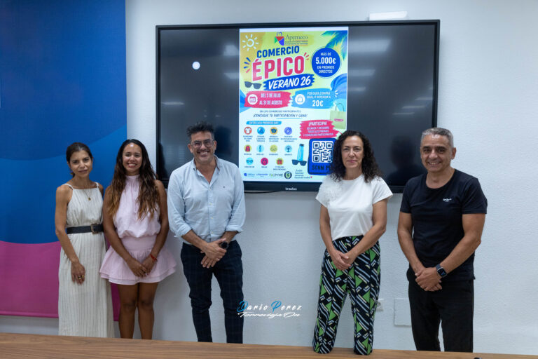 El Ayuntamiento de Torrevieja y APYMECO lanzan la campaña «Un comercio épico» con más de 5.000 euros en premios para impulsar las compras de verano