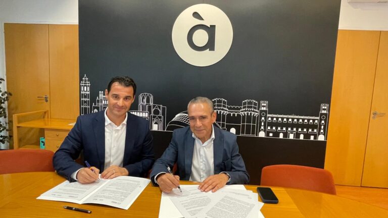 Torrevieja y À Punt refuerzan su colaboración para llevar el Certamen Internacional de Habaneras a miles de hogares