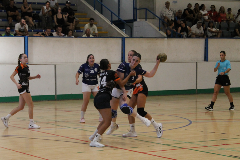 El Club Balonmano Mare Nostrum Torrevieja y el CAB Cartagena se alzan con el VII Memorial Cecilio Gallego
