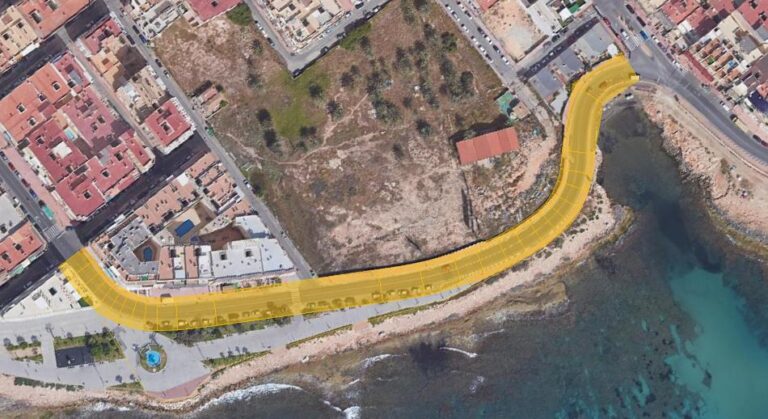 Comienzan las obras de reurbanización del paseo de la Playa de Los Locos en Torrevieja