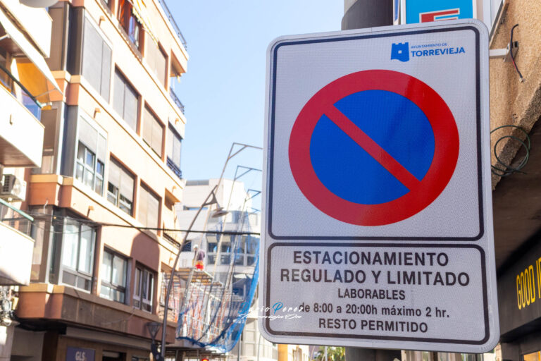 Torrevieja limita a dos horas el estacionamiento en la calle Ramón Gallud desde este 15 de septiembre
